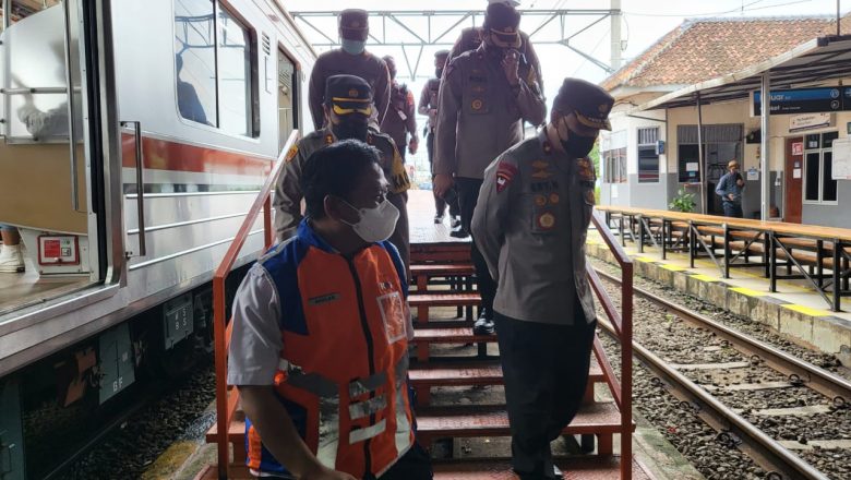 Tinjau Kesiapan Mudik Lebaran, Wakapolda Banten Kunjungi Stasiun Rangkasbitung
