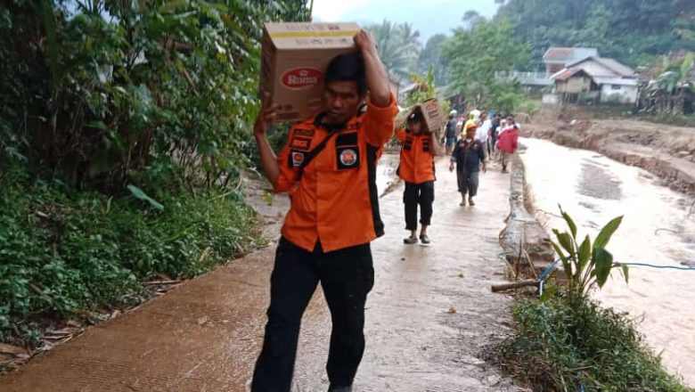 Pasca Bencana Banjir Leuwiliang-Pamijahan, Tim Medis PKS Turun Berikan Bantuan