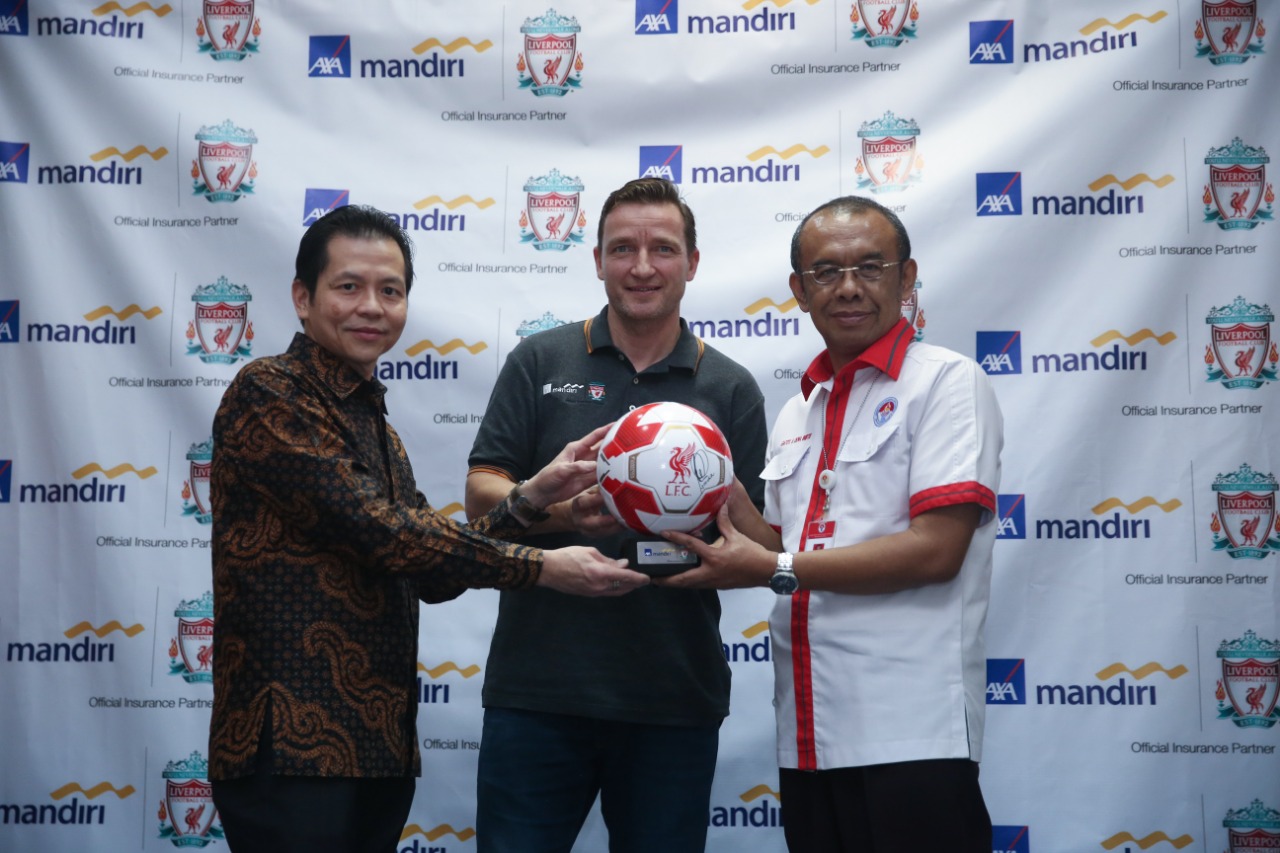 Vladimir Smicer Legenda Liverpool Kunjungi Indonesia
