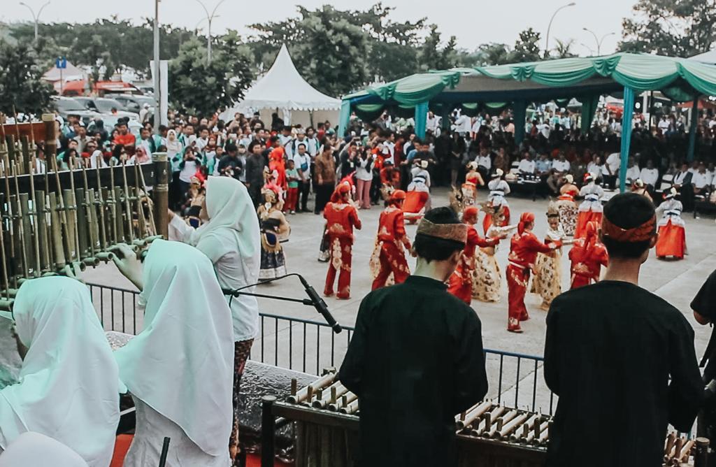 330 Personil Festival Angklung Meriahkan Pembukaan Bogor Fest 2019