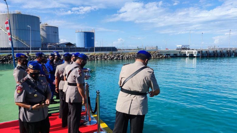 Peringati HUT Ke-71 Polairud, Ditpolairud Polda Banten Gelar Upacara Tabur Bunga Di Laut