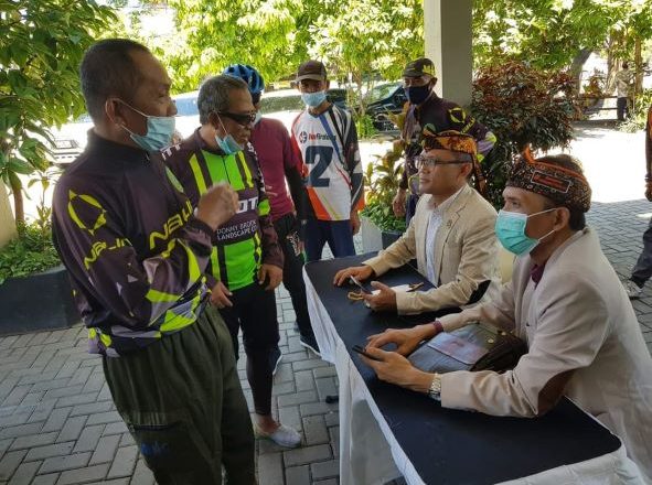 Serap Aspirasi Komunitas Samsugo Kota Bekasi Terkait Pembangunan Masjid, Asep Arwin Kotsara Berikan Solusinya