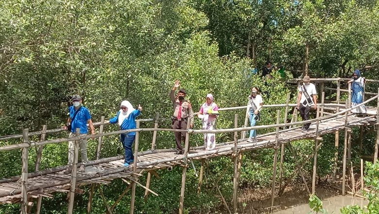 Polisi Humanis Polda Banten Ikuti Jelajah Wisata Pandeglang