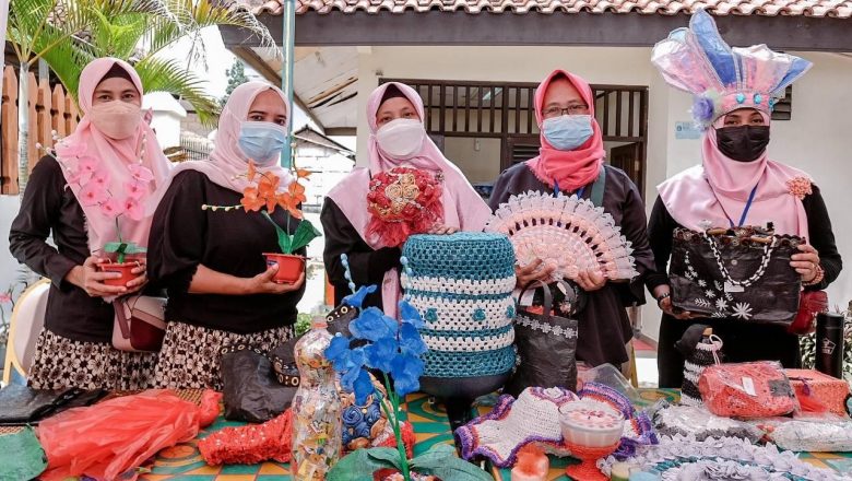Menparekraf Luncurkan Panduan Pengembangan Desa Kreatif
