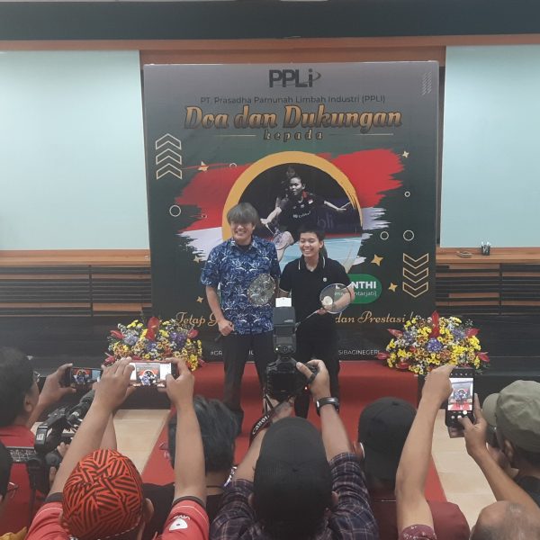 Pulang Kampung Siti Fadia, Diganjar Hadiah dari PPLI