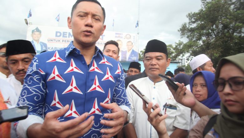 Safari Ramadhan 1444 H di Bogor,  AHY Kunjungi Pabrik Makanan dan Bagikan Gerobak Untuk Pedagng Kecil