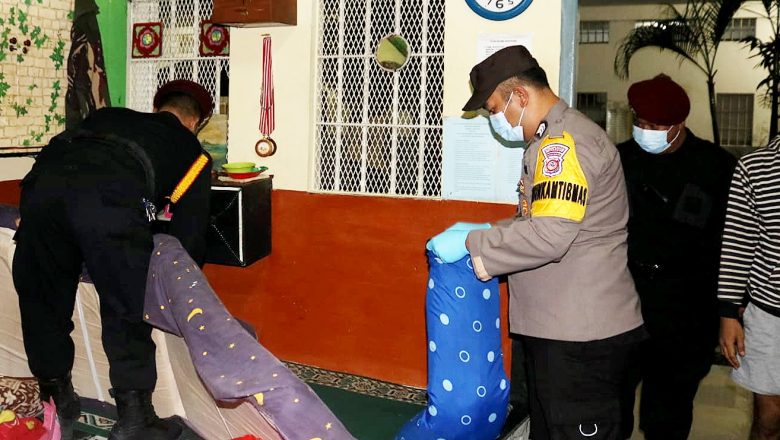 Tangkis Isu Negatif, Lapas Pondok Rajeg Laksanakan Razia Gabungan
