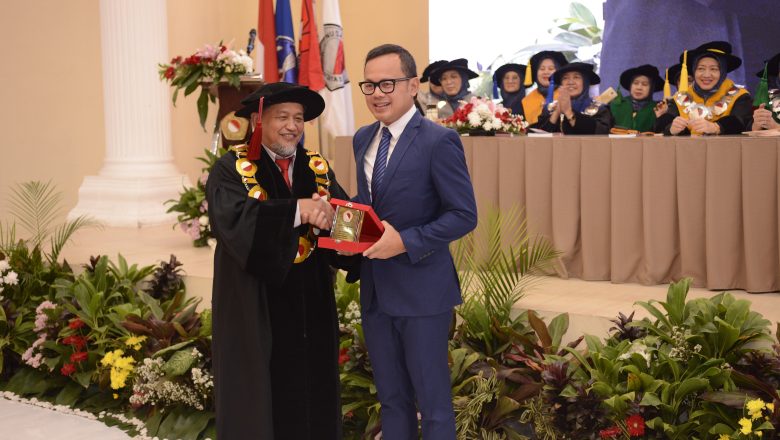 Wisuda Ke-31 Universitas Nusa Bangsa, Cetak Lulusan yang Handal dan  Siap berkolaborasi Wujudkan Green Economy