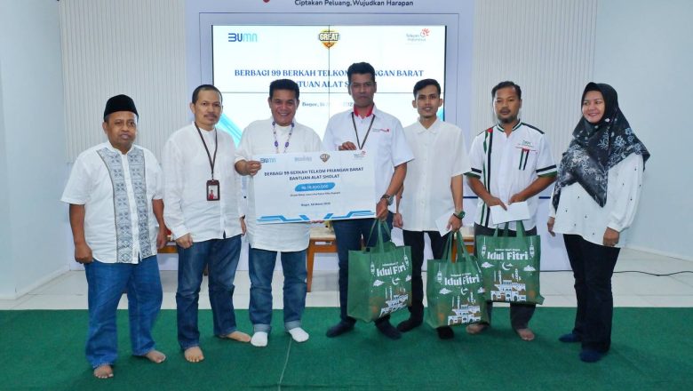 Telkom Priangan Barat Berikan Bantuan Alat Solat dalam Program “Berbagi 99 Berkah”