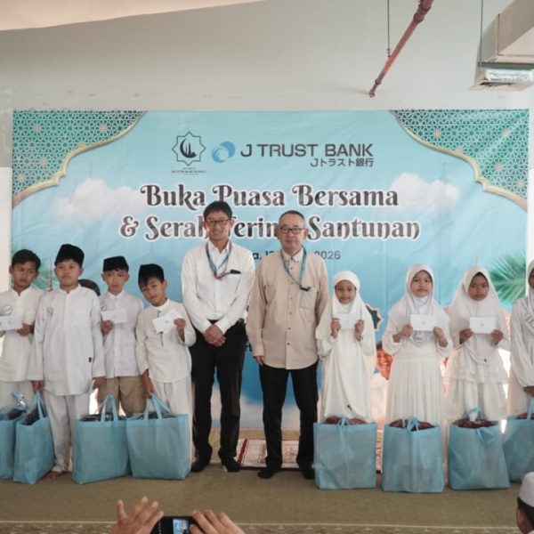 J Trust Bank dan BMM Gelar Buka Puasa dan Santunan untuk Anak Yatim Dhuafa